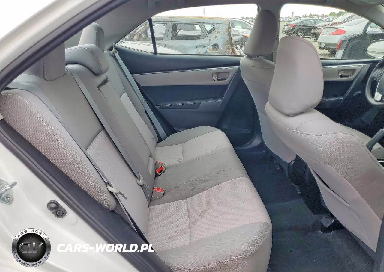 2015 Toyota Corolla Le VIN:5YFBURHE4FP312550 - 10