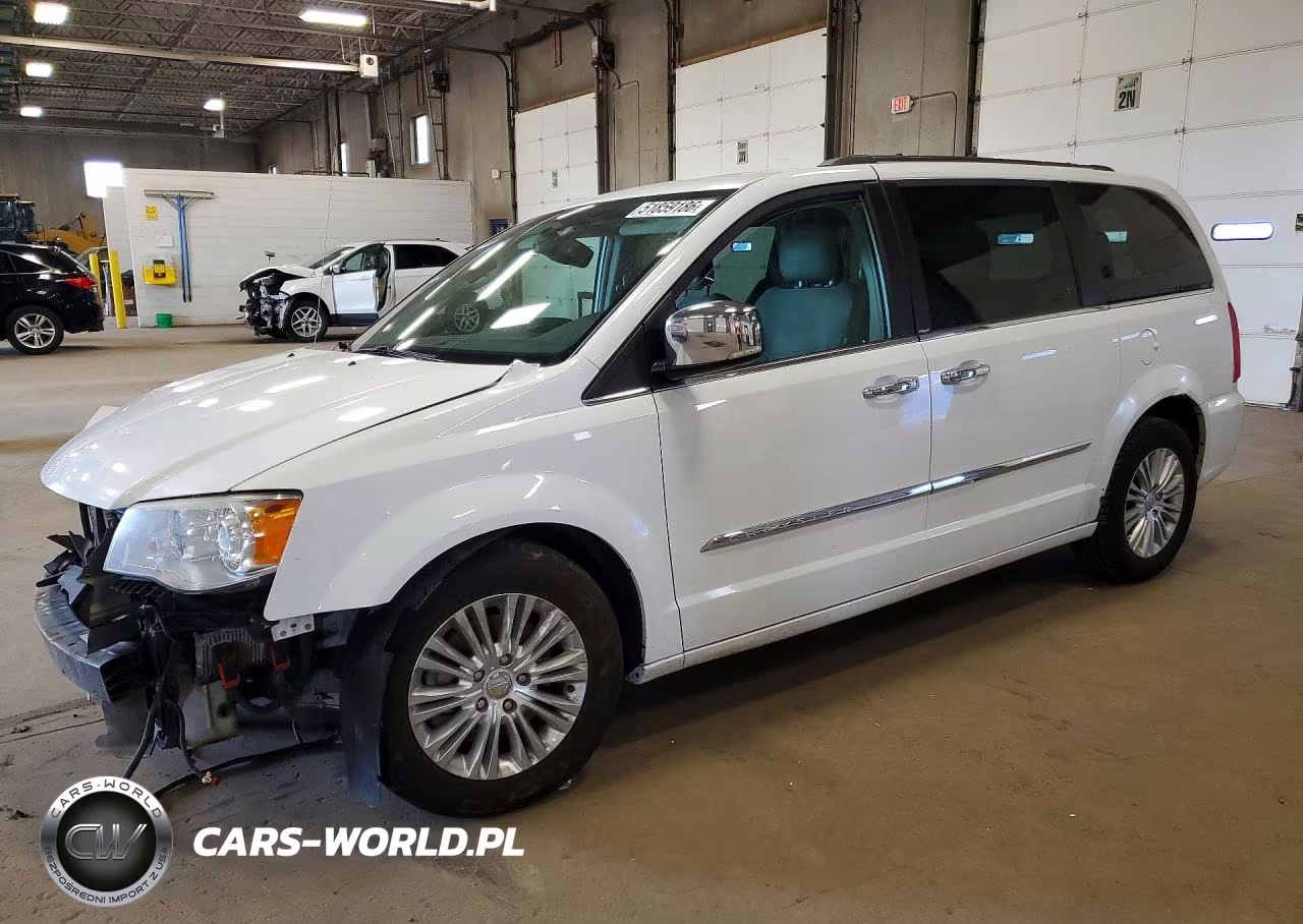 2013 Chrysler Town & Country Limited
