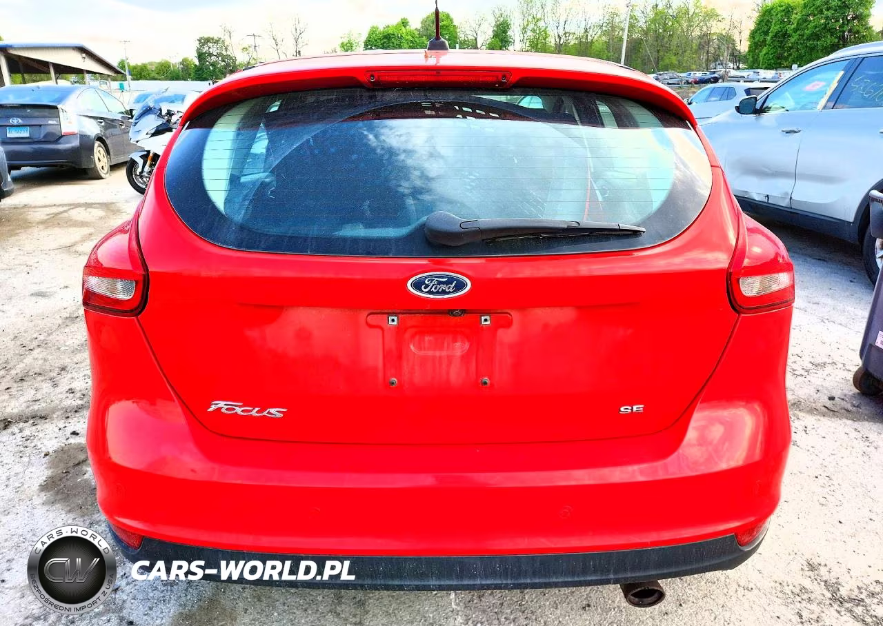 2016 Ford Focus Se VIN:1FADP3K21GL321704 - 6