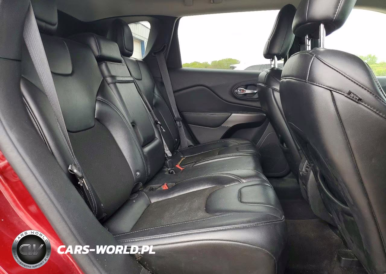 2019 Jeep Cherokee Latitude Plus VIN:1C4PJMLX2KD113584 - 11