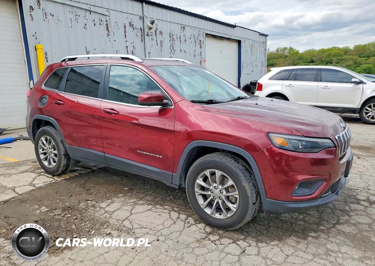 2019 Jeep Cherokee Latitude Plus VIN:1C4PJMLX2KD113584 - 4