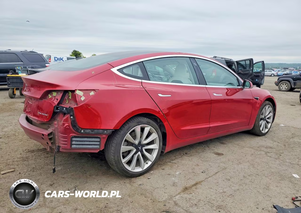 2018 Tesla Model 3 VIN:5YJ3E1EB1JF100741 - 3