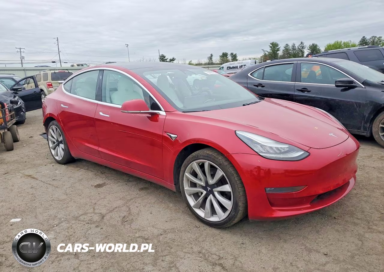 2018 Tesla Model 3 VIN:5YJ3E1EB1JF100741 - 4
