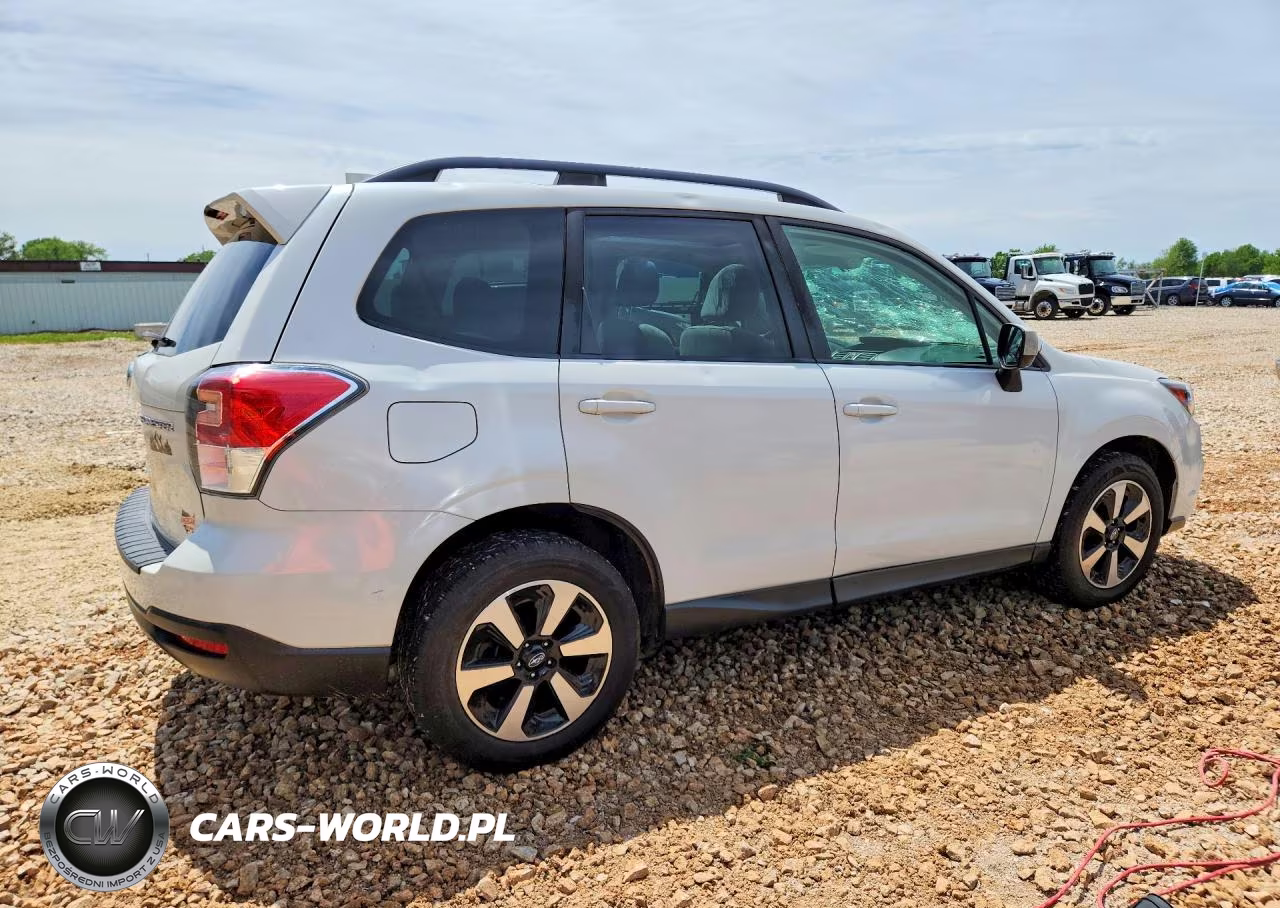 2018 Subaru Forester 2.5I Premium VIN:JF2SJAGC3JH495214 - 3