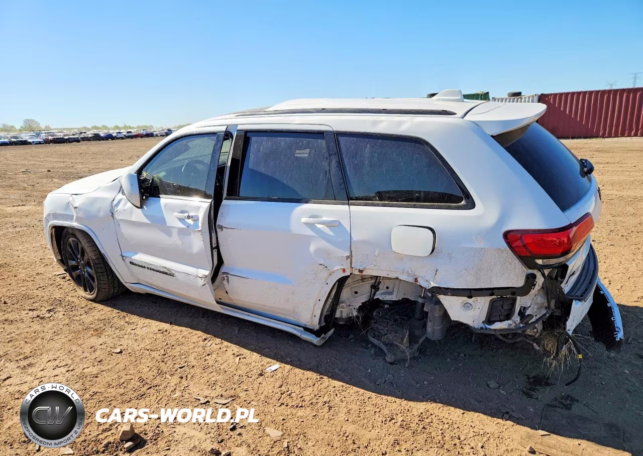 2020 Jeep Grand Cherokee Laredo VIN:1C4RJFAG5LC311042 - 2