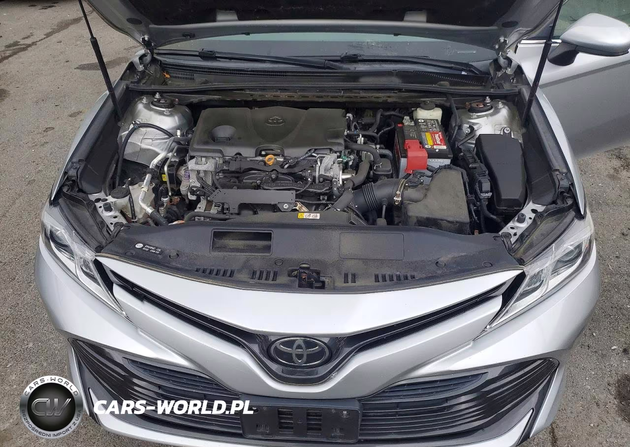 2018 Toyota Camry Le VIN:4T1B11HK2JU625040 - 11