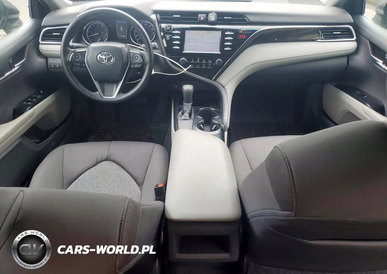 2018 Toyota Camry Le VIN:4T1B11HK2JU625040 - 8
