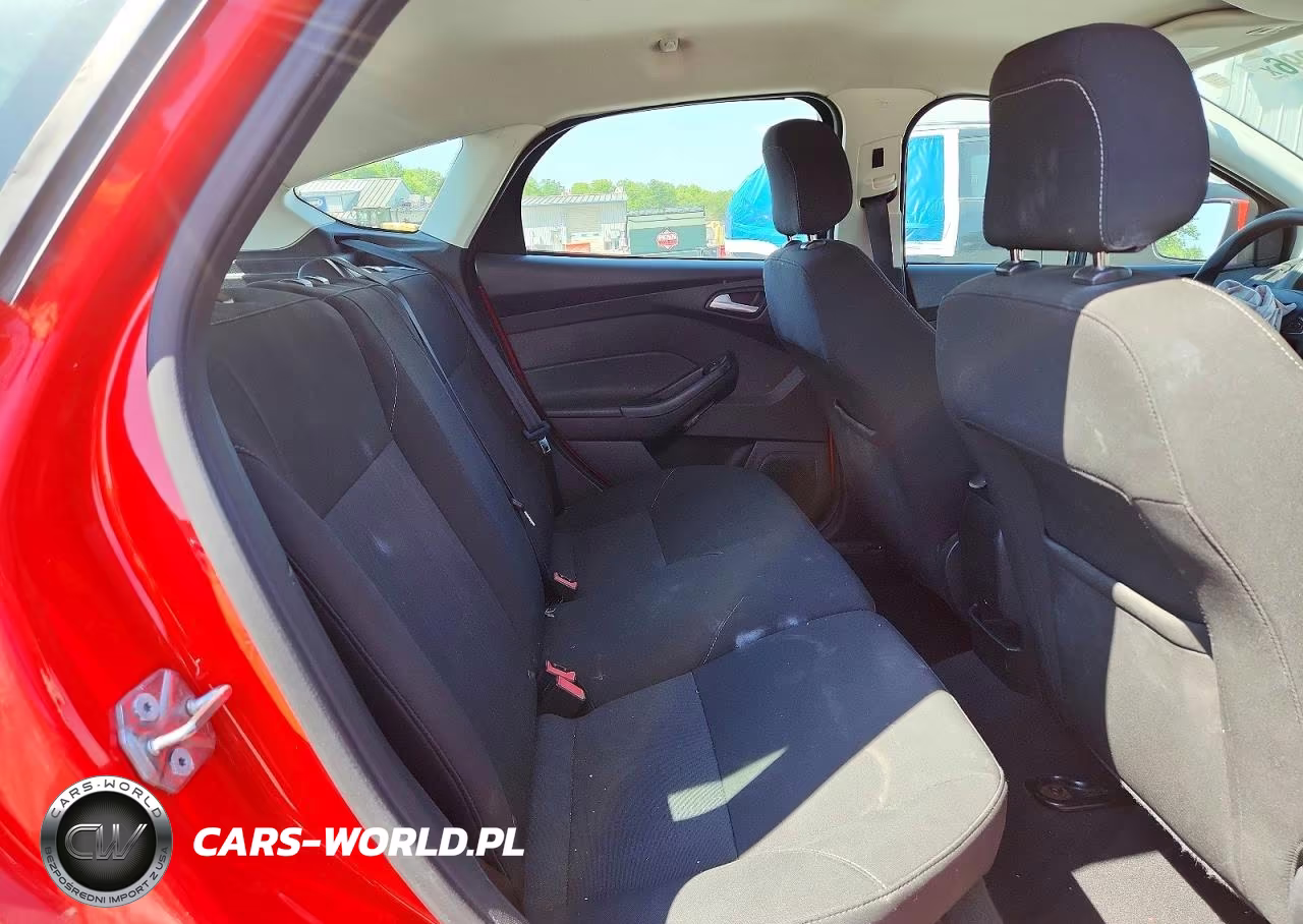 2015 Ford Focus Se VIN:1FADP3K2XFL208655 - 10