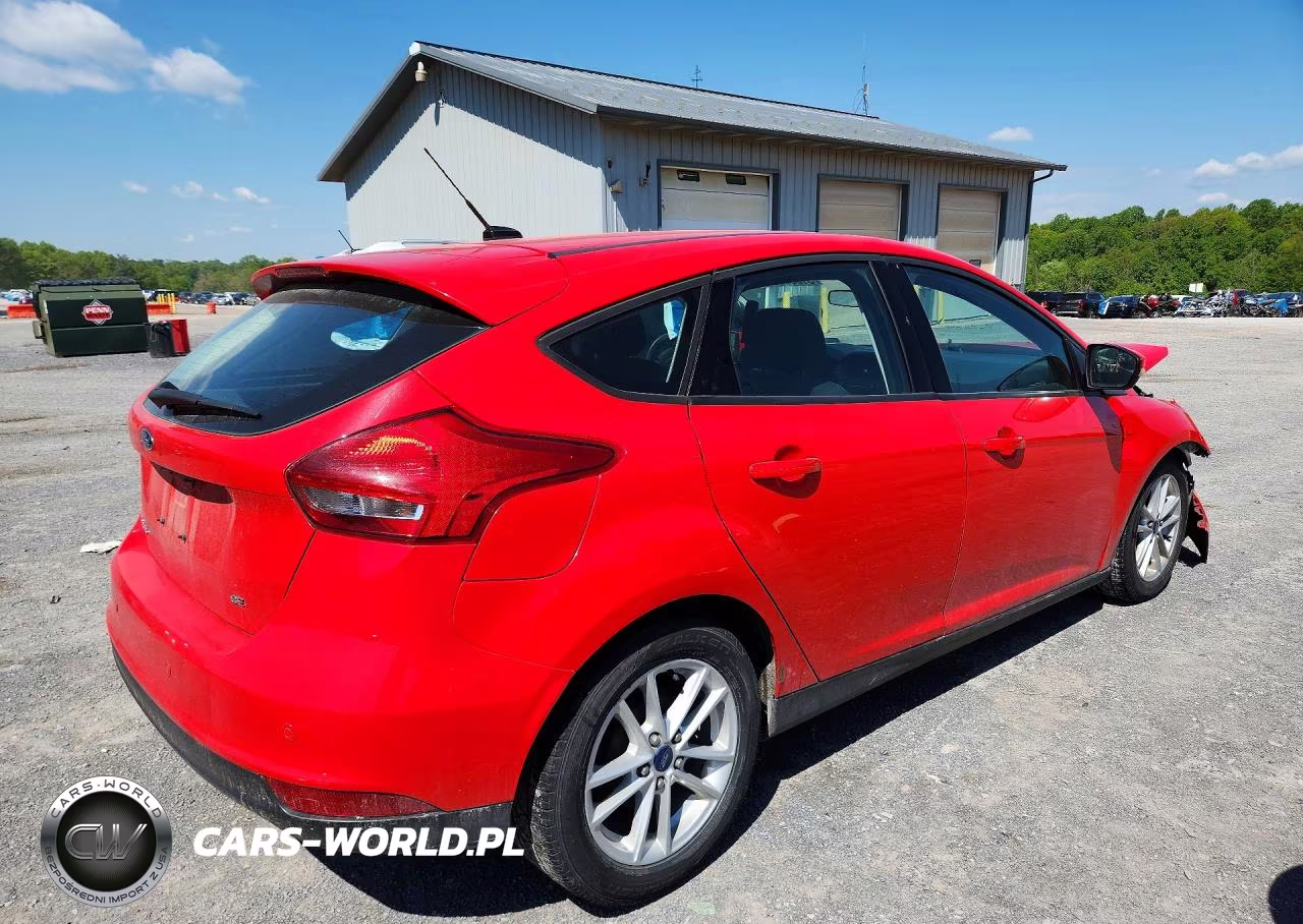 2015 Ford Focus Se VIN:1FADP3K2XFL208655 - 3