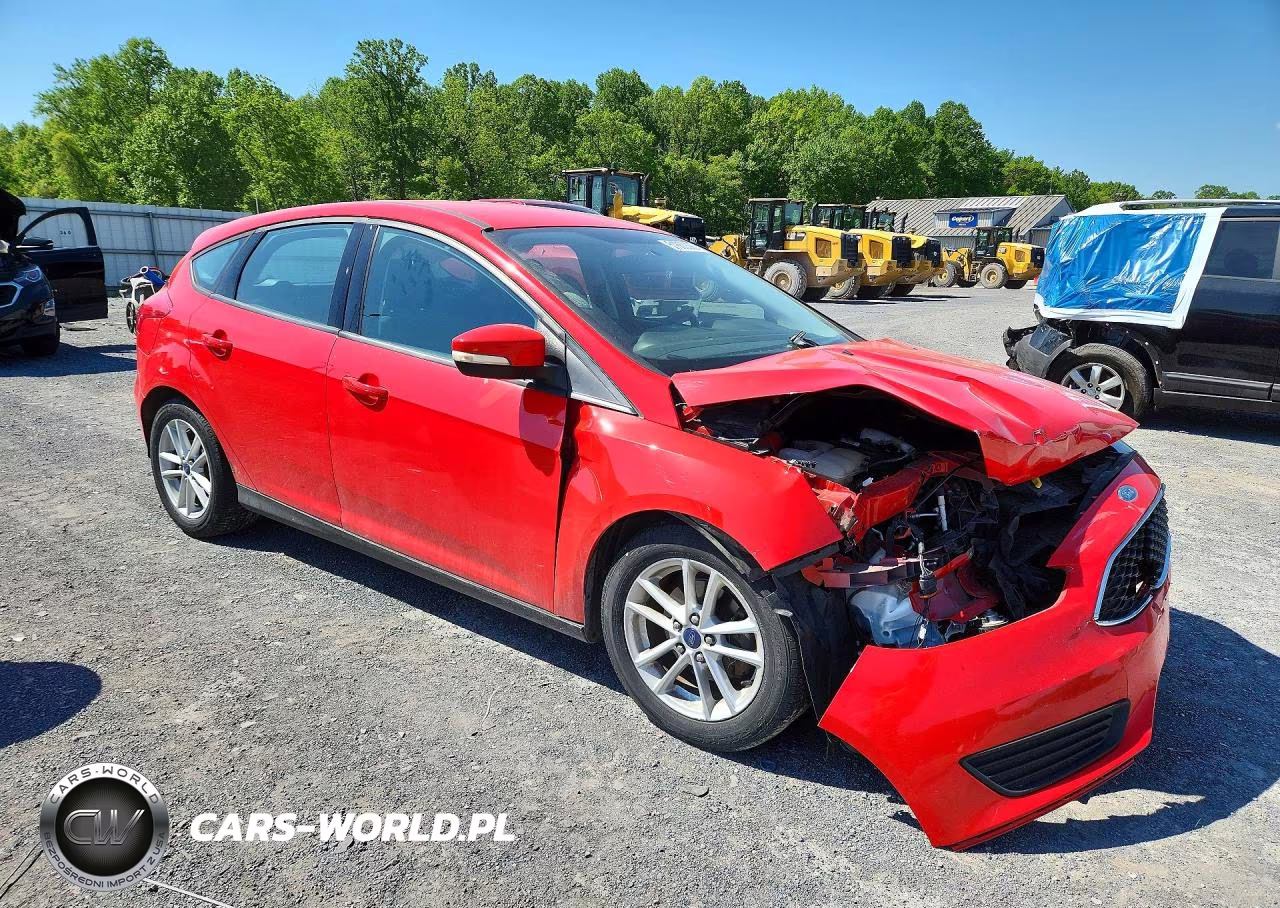 2015 Ford Focus Se VIN:1FADP3K2XFL208655 - 4