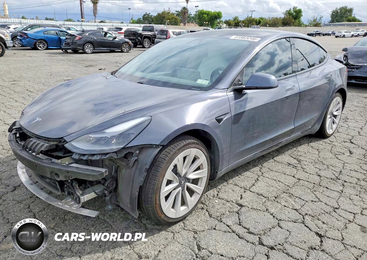2021 Tesla Model 3 – zdjęcie 1 z 13