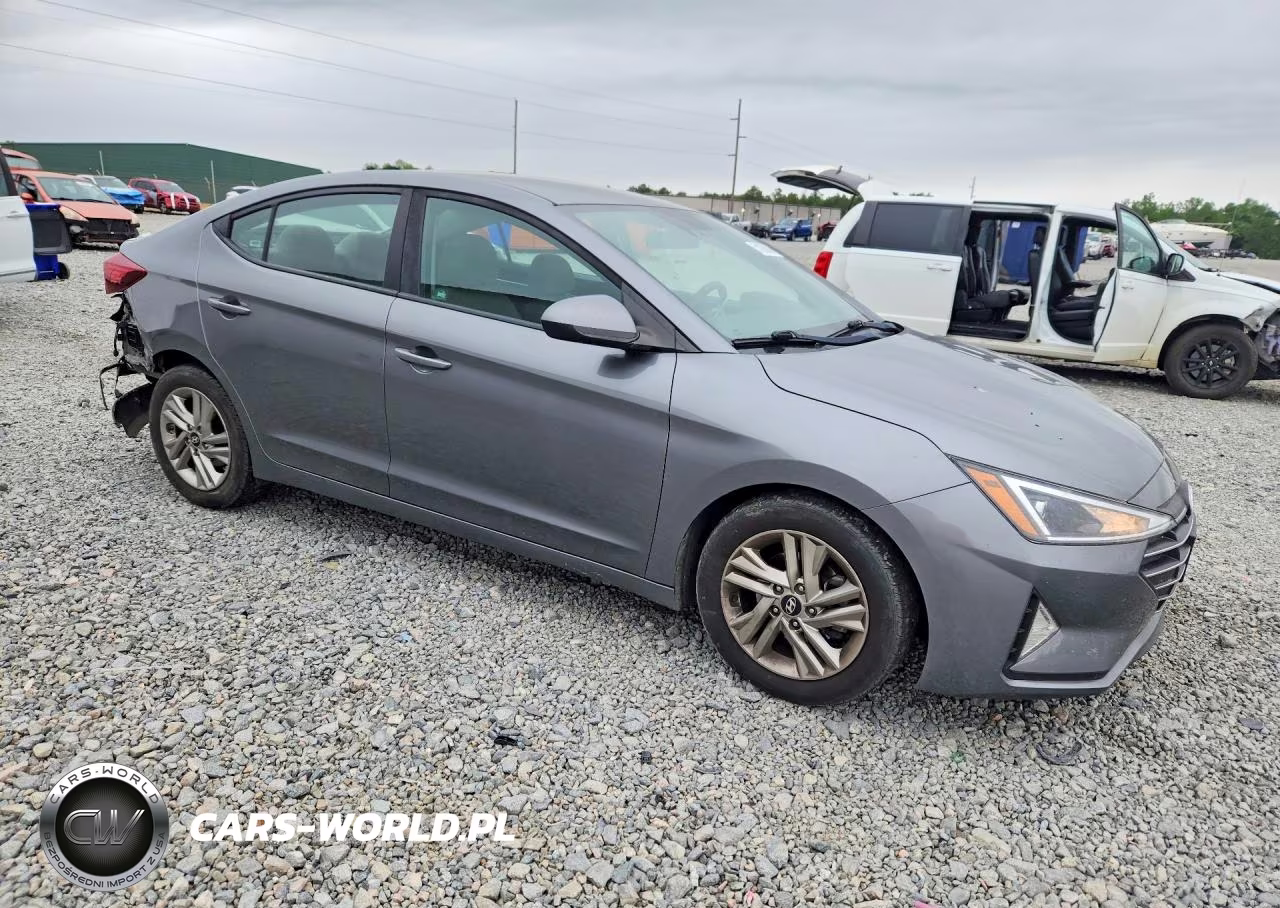 2019 Hyundai Elantra Sel VIN:5NPD84LF6KH462120 - 4