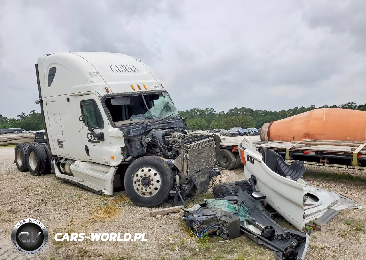 2011 Freightliner Cascadia Semi Truck