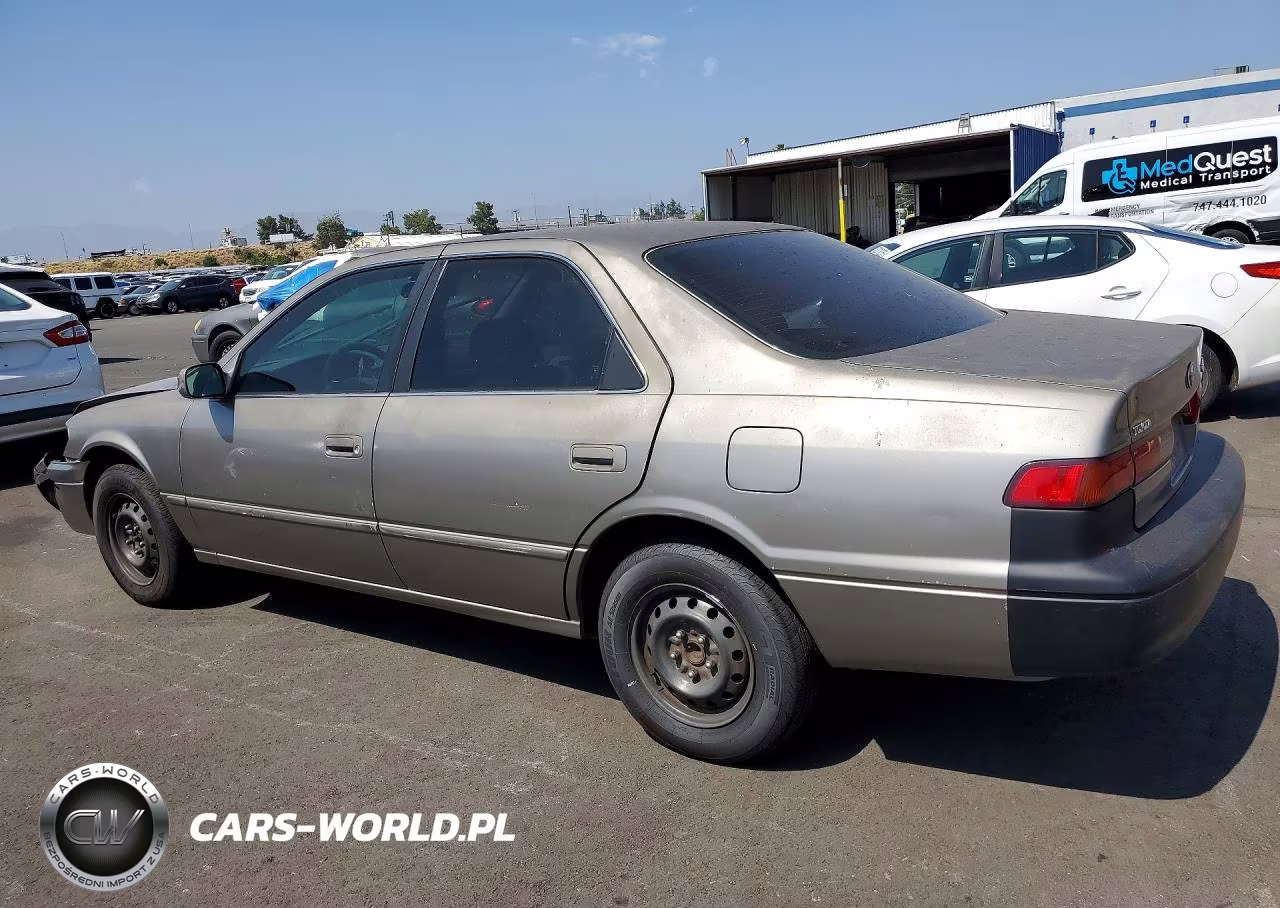1998 Toyota Camry Le VIN:JT2BG22K4W0178753 - 2