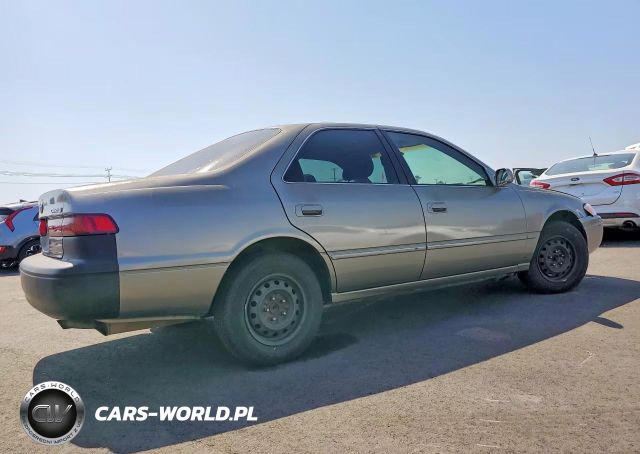 1998 Toyota Camry Le VIN:JT2BG22K4W0178753 - 3
