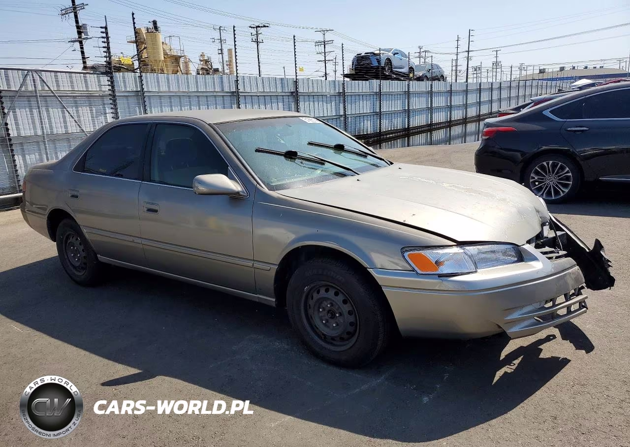 1998 Toyota Camry Le VIN:JT2BG22K4W0178753 - 4