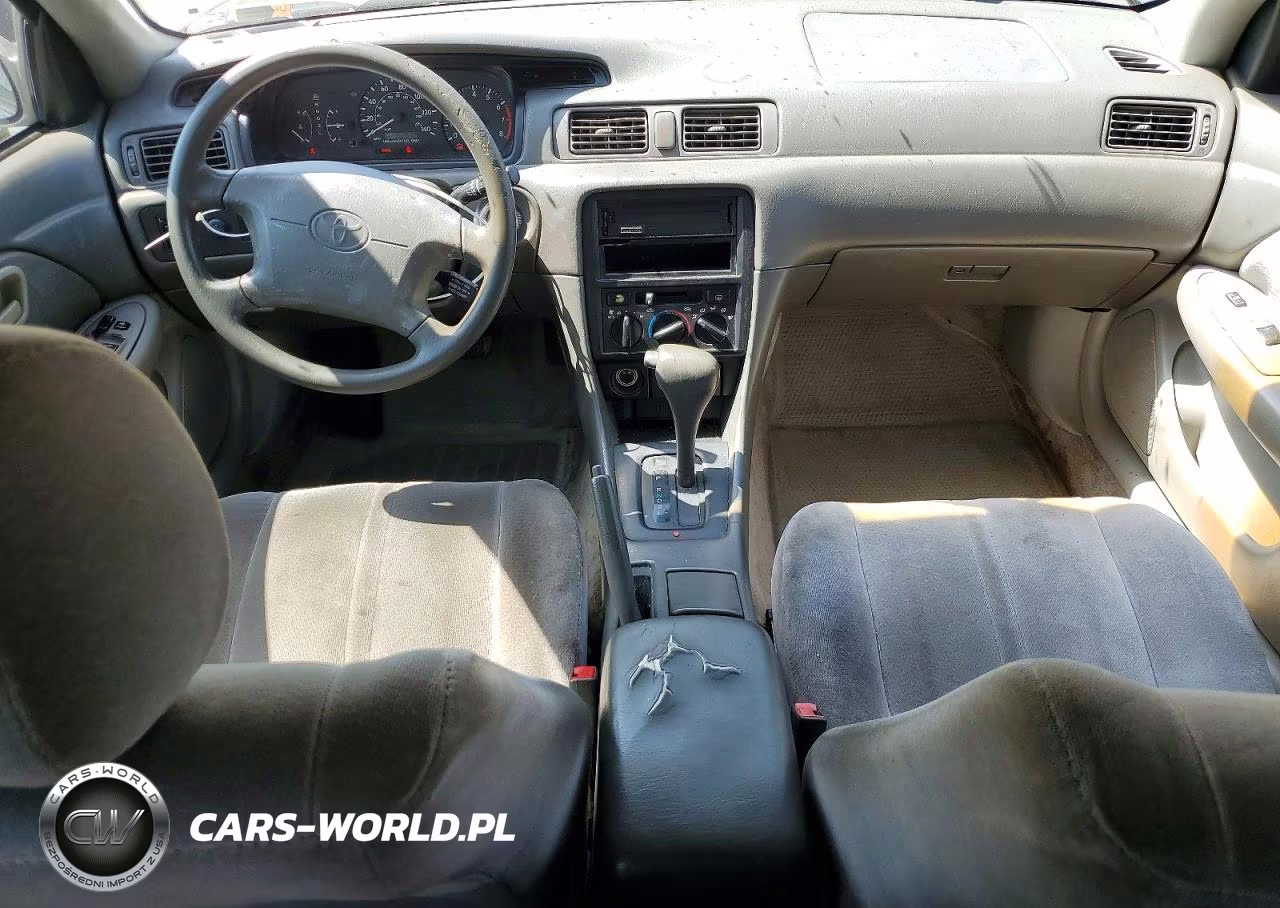 1998 Toyota Camry Le VIN:JT2BG22K4W0178753 - 8
