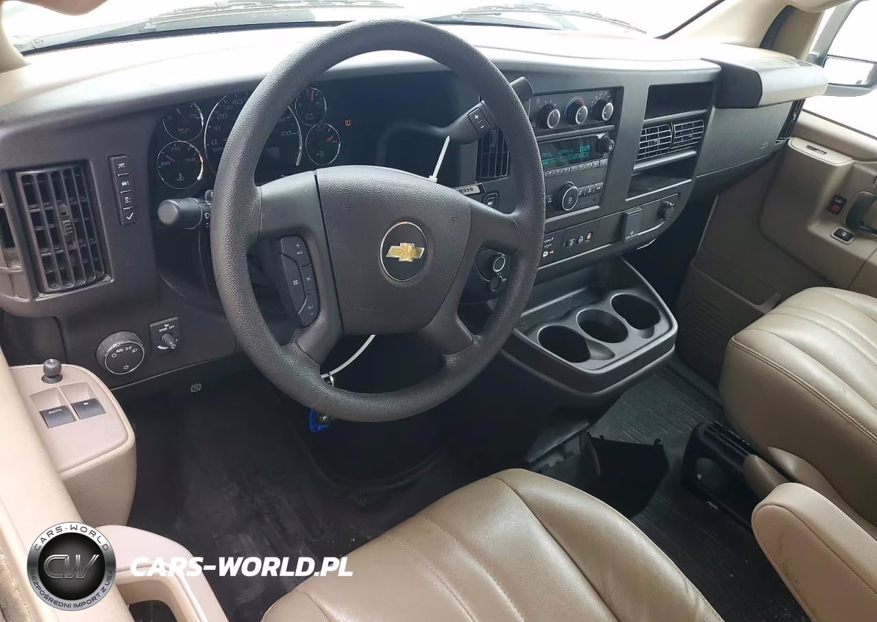 2024 Chevrolet Express G2500 VIN:1GCWGAF73R1195454 - 8