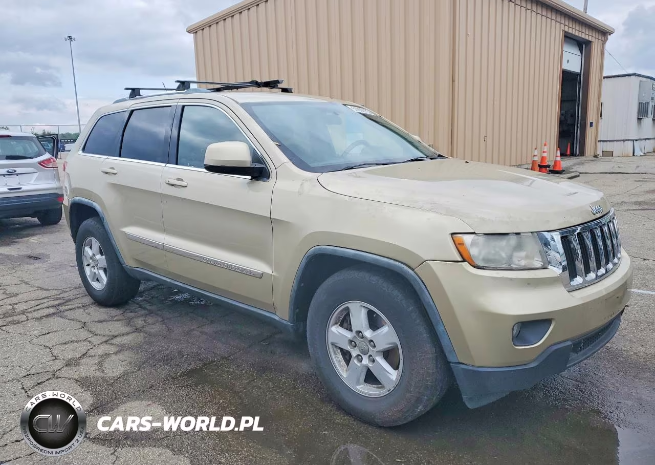 2011 Jeep Grand Cherokee Laredo VIN:1J4RR4GG6BC581362 - 4