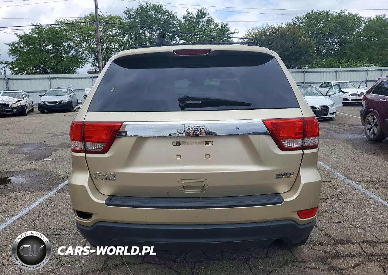 2011 Jeep Grand Cherokee Laredo VIN:1J4RR4GG6BC581362 - 6