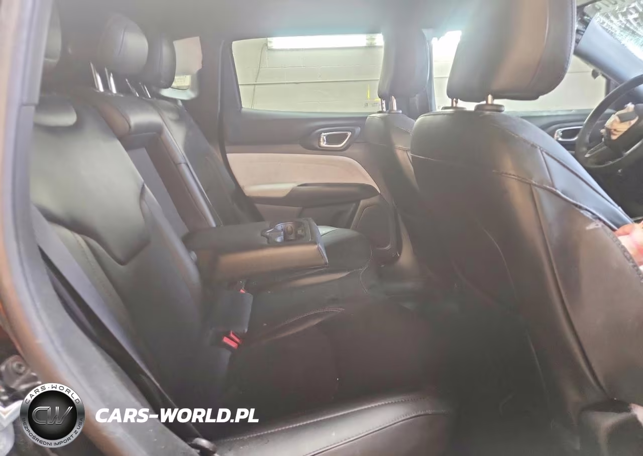 2023 Jeep Compass Latitude Lux VIN:3C4NJDFN3PT502141 - 11