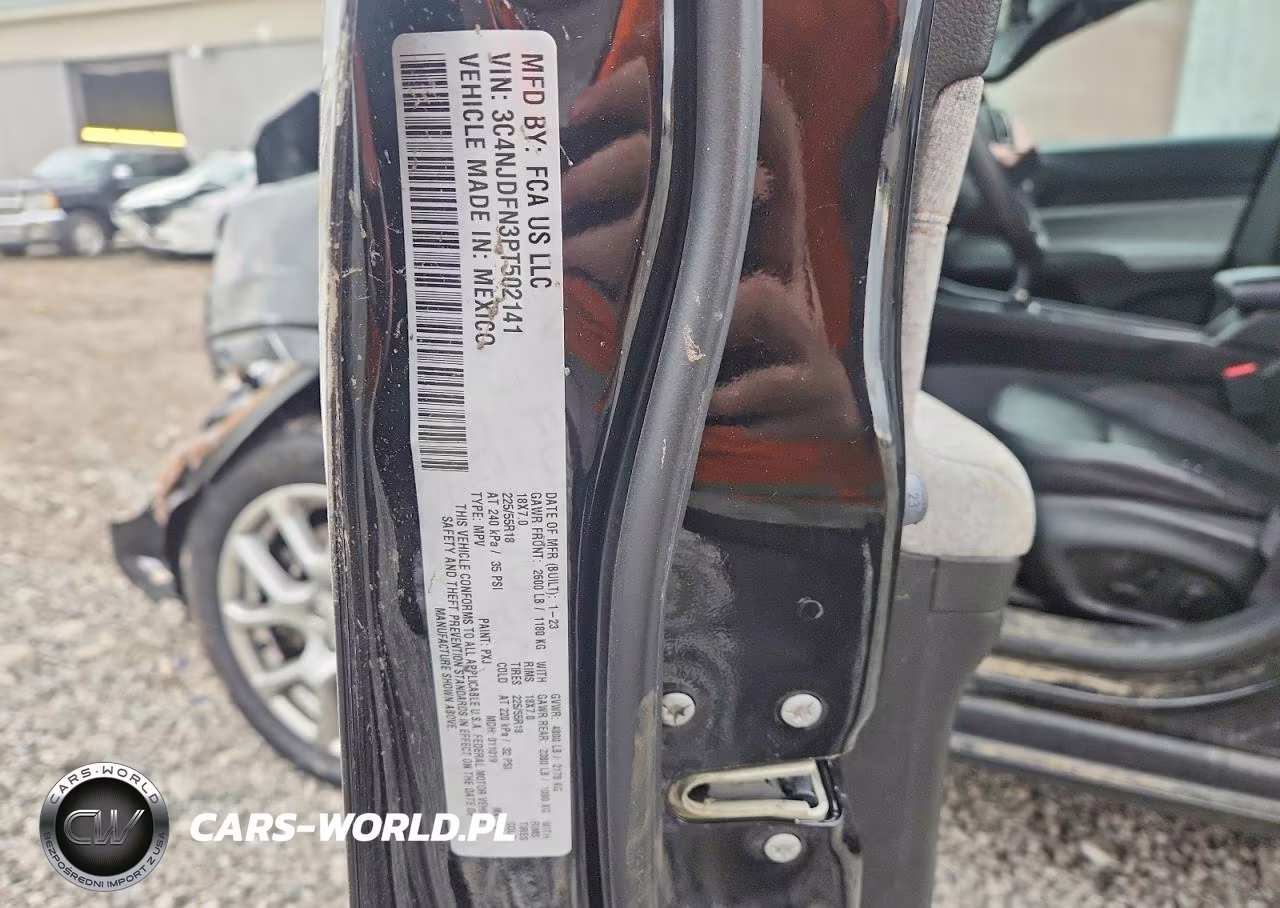 2023 Jeep Compass Latitude Lux VIN:3C4NJDFN3PT502141 - 14