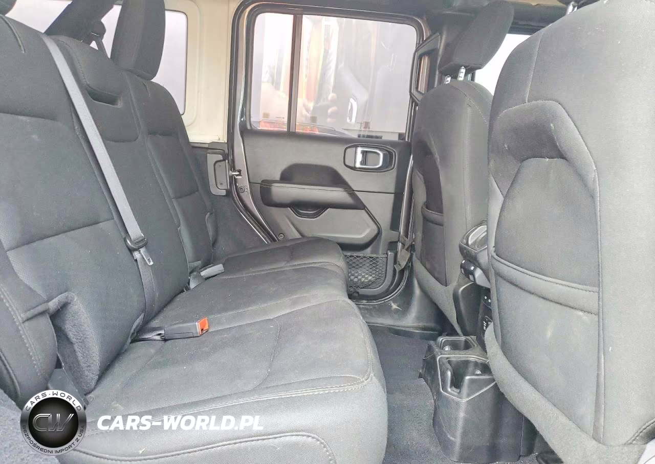 2021 Jeep Wrangler Unlimited Sahara VIN:1C4HJXEN0MW624395 - 11
