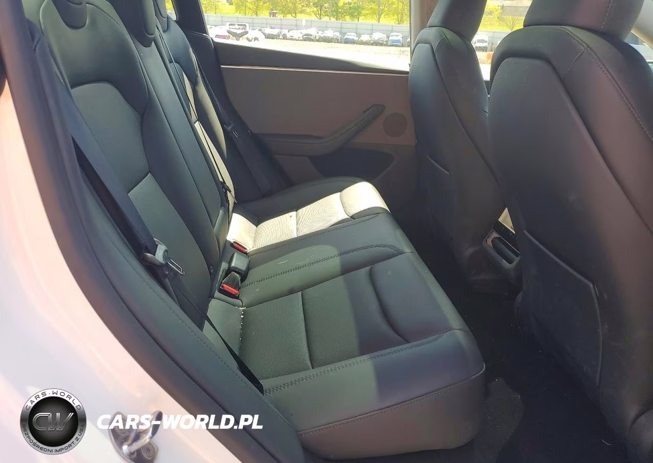 2025 Tesla Model 3 VIN:5YJ3E1EA4SF012422 - 10