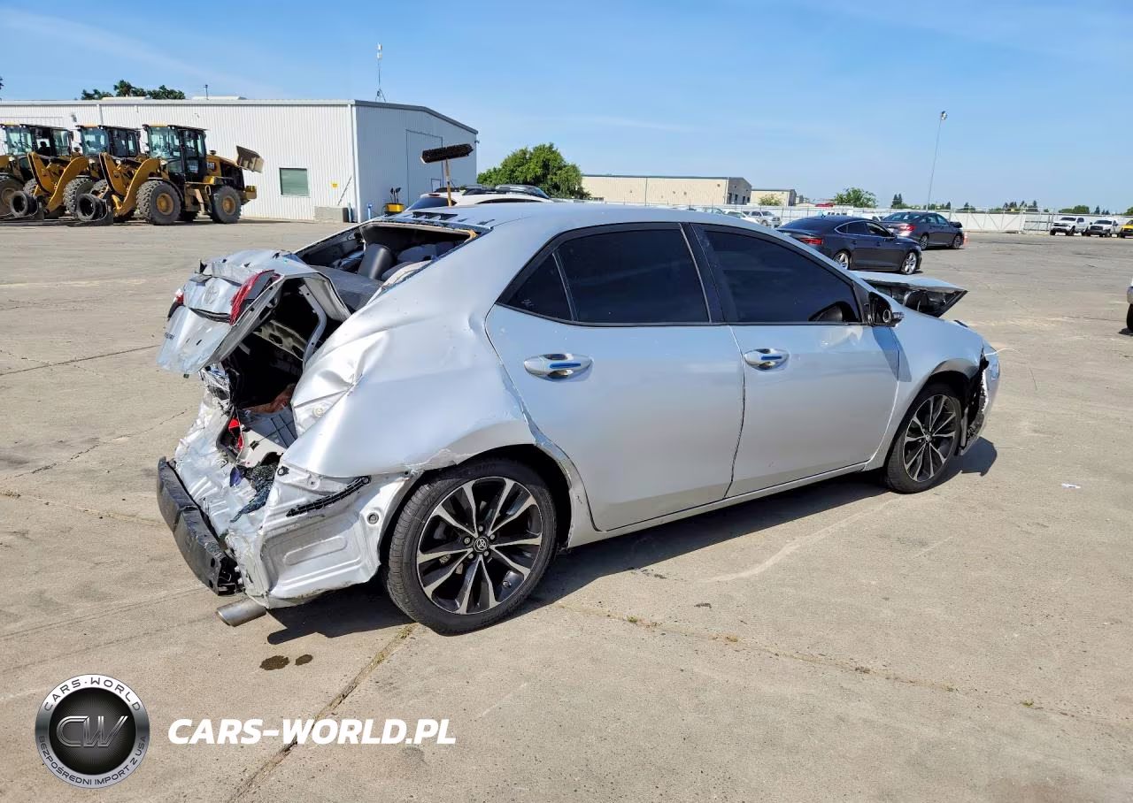 2018 Toyota Corolla Se VIN:2T1BURHE6JC003400 - 3