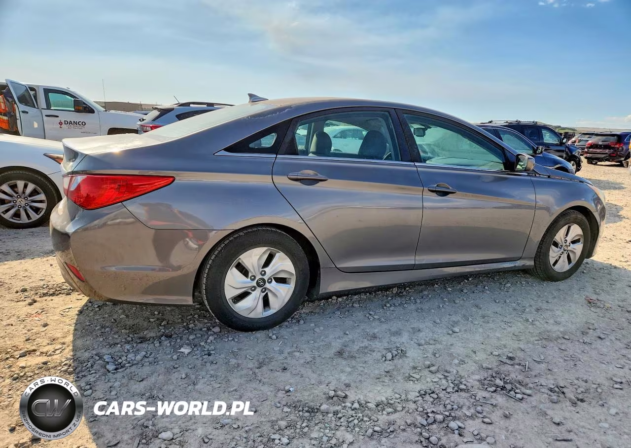 2014 Hyundai Sonata Gls VIN:5NPEB4AC5EH824103 - 3