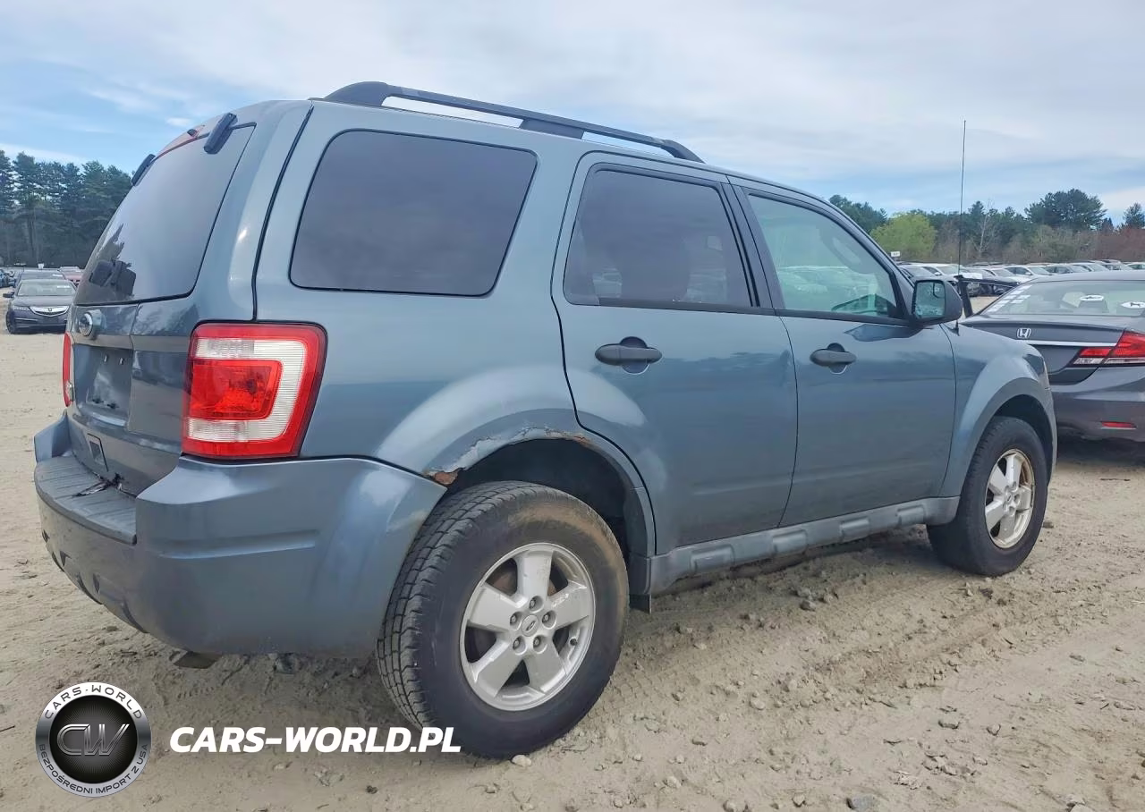 2010 Ford Escape Xlt VIN:1FMCU9D71AKC60891 - 3