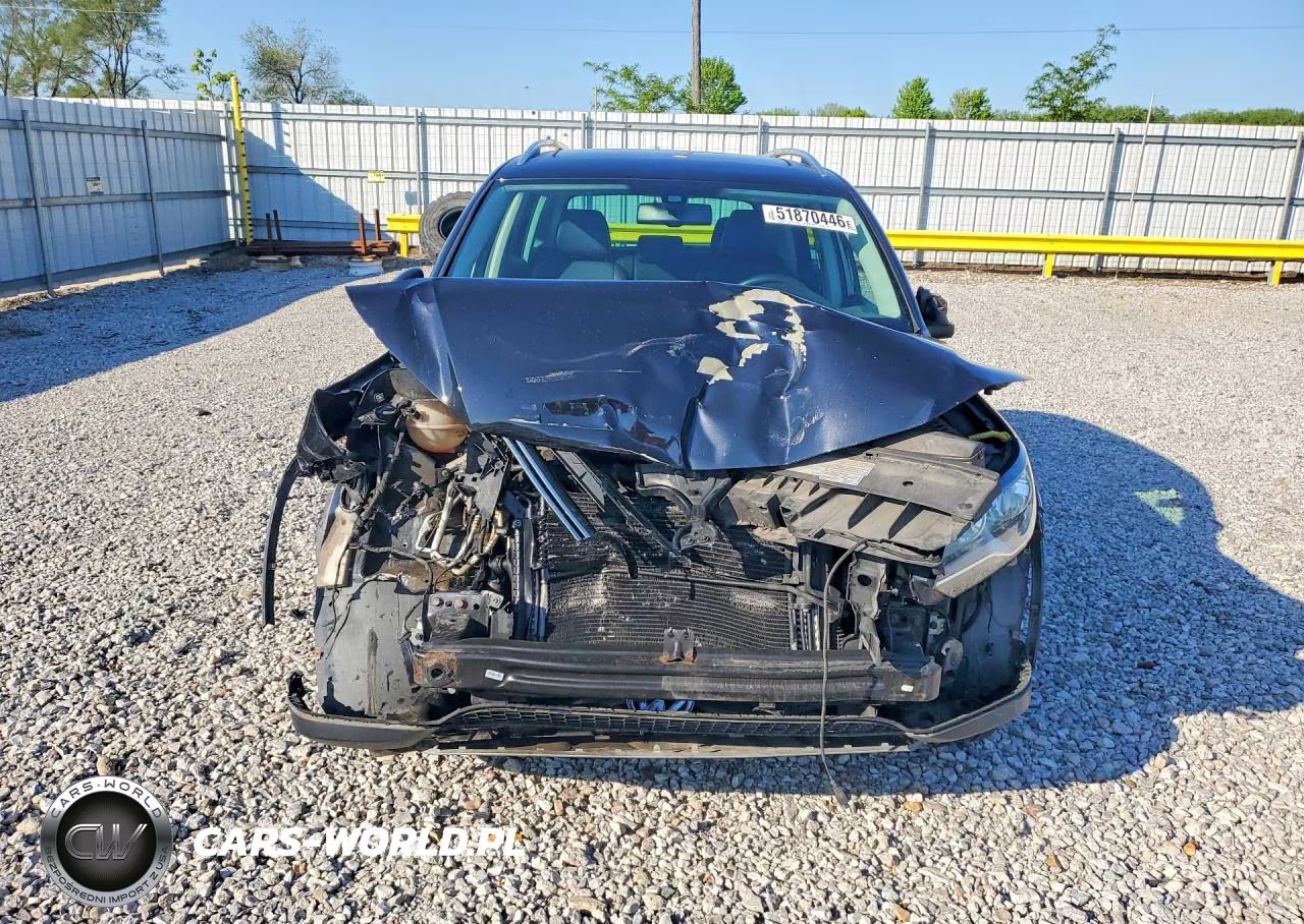 2017 Volkswagen Tiguan Wolfsburg VIN:WVGSV7AX3HK016218 - 5