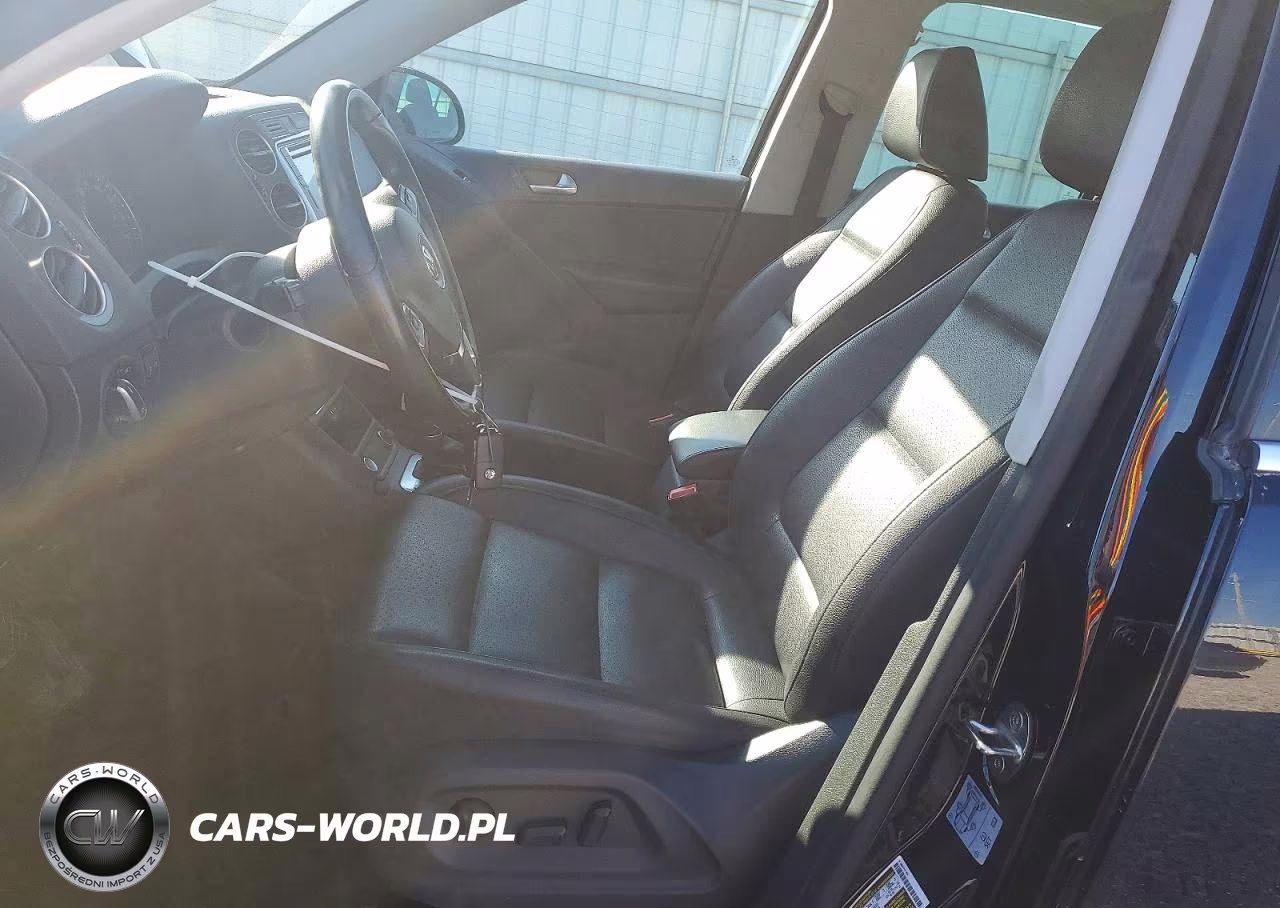 2017 Volkswagen Tiguan Wolfsburg VIN:WVGSV7AX3HK016218 - 7