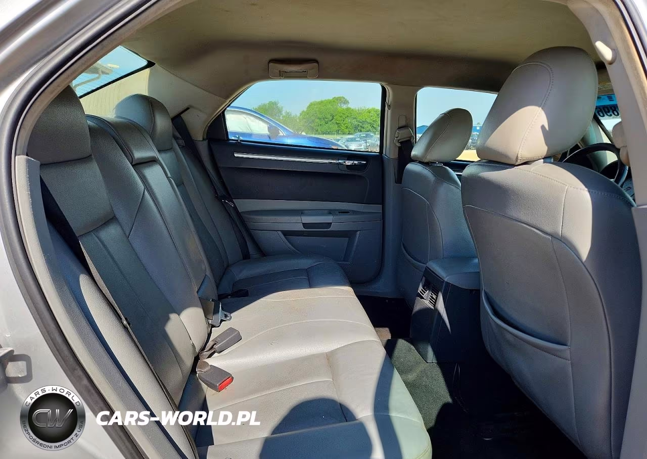 CHRYSLER 300 VIN:2C3KA53G17H828726 - 10