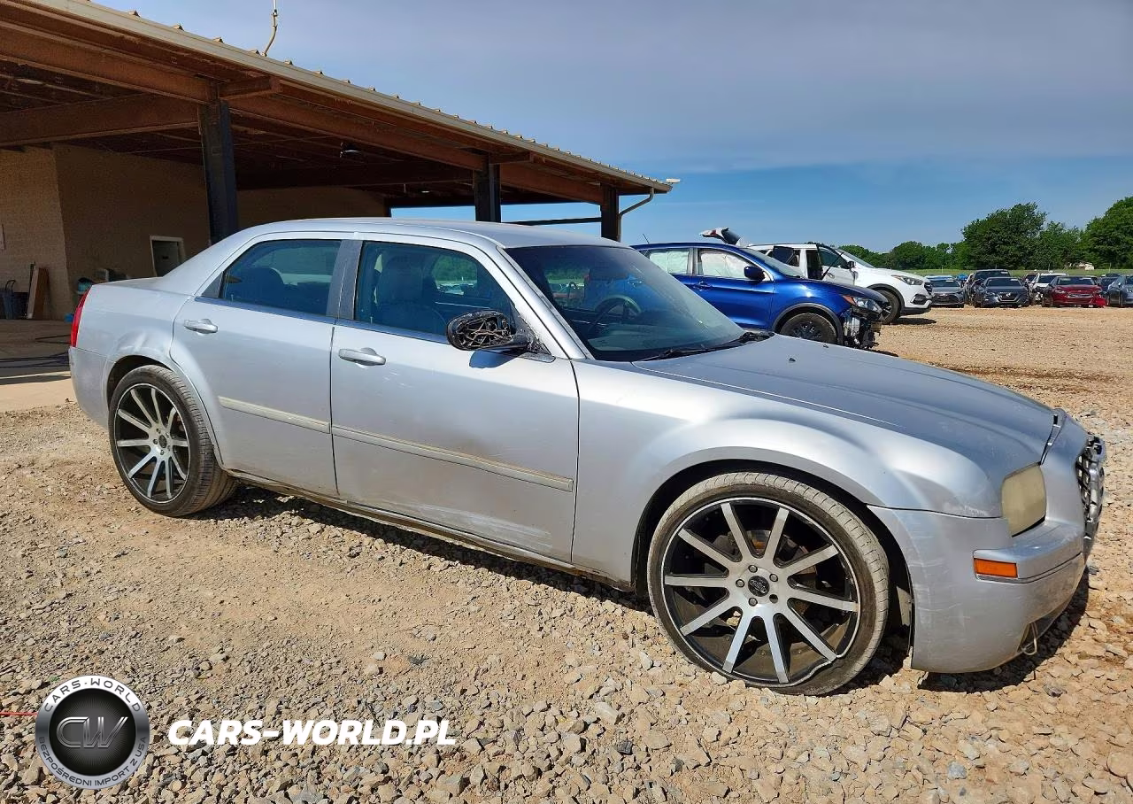 CHRYSLER 300 VIN:2C3KA53G17H828726 - 4