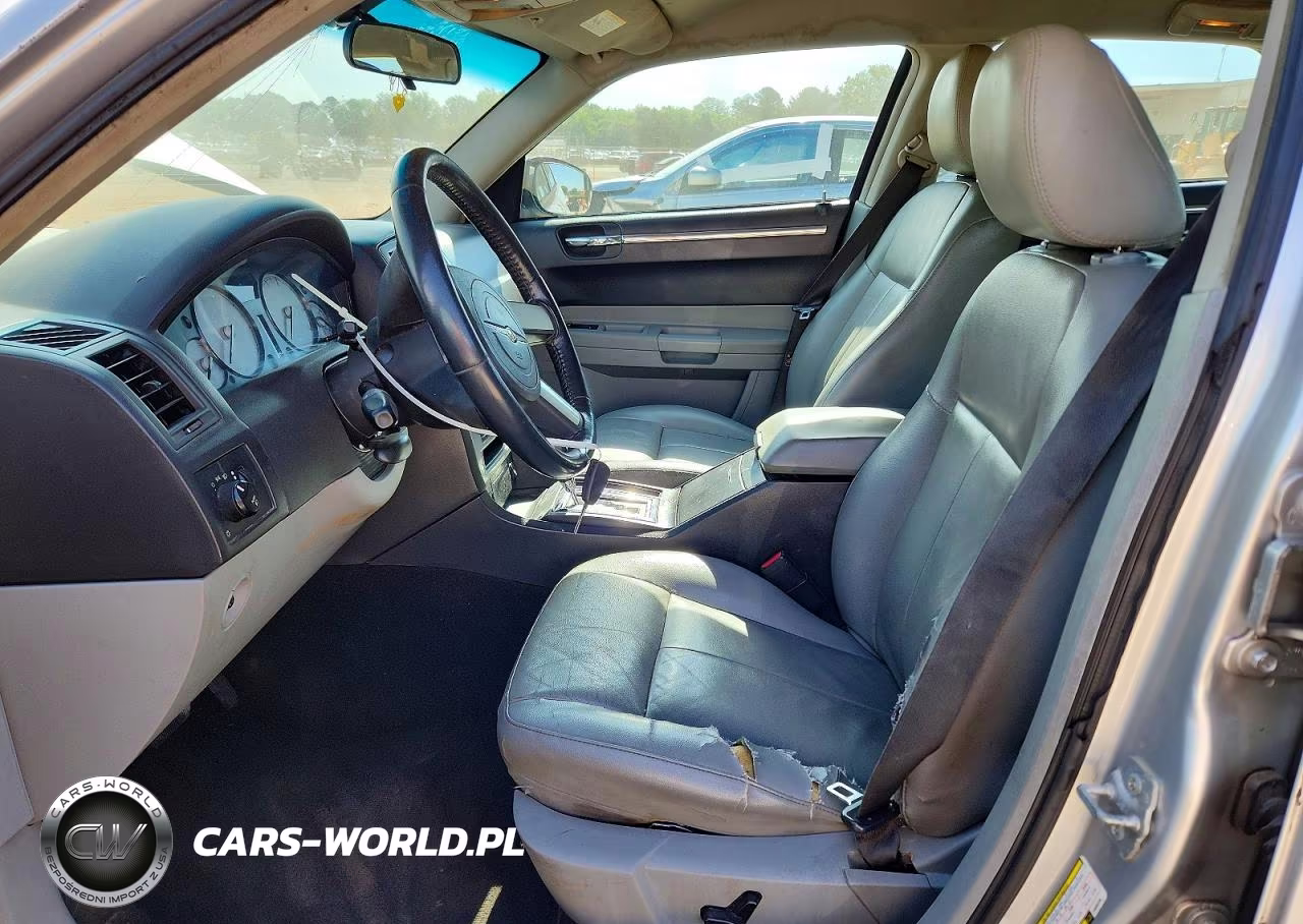 CHRYSLER 300 VIN:2C3KA53G17H828726 - 7