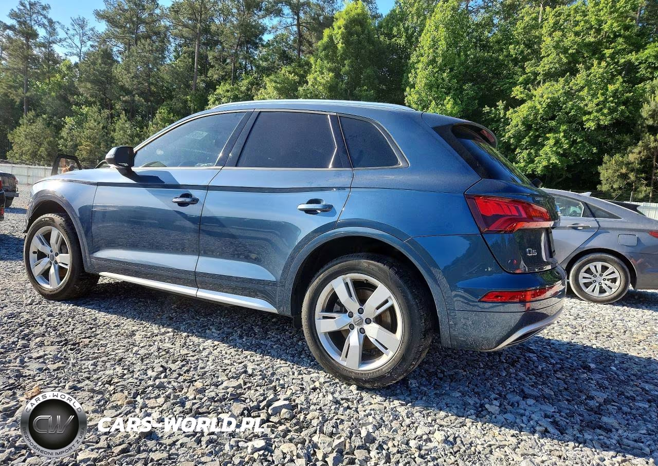2018 Audi Q5 Premium VIN:WA1ANAFY0J2134242 - 2
