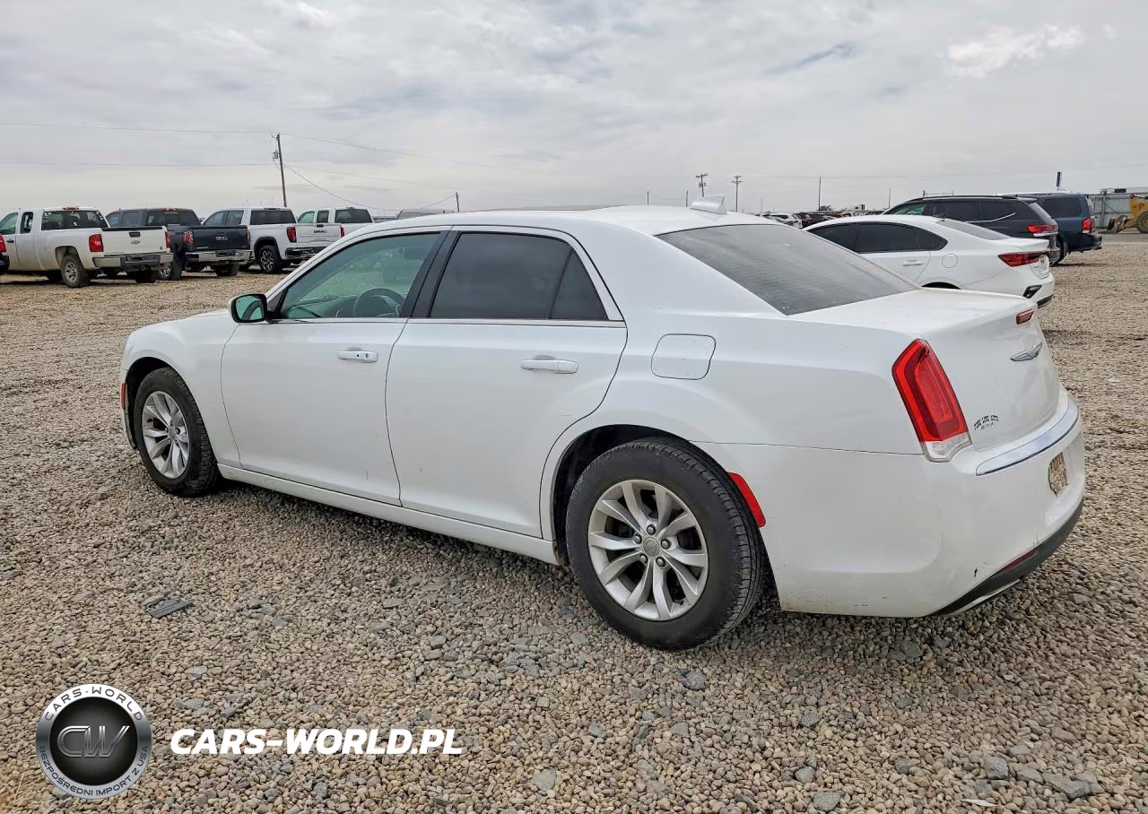 2015 Chrysler 300 Limited VIN:2C3CCAAG8FH930033 - 2