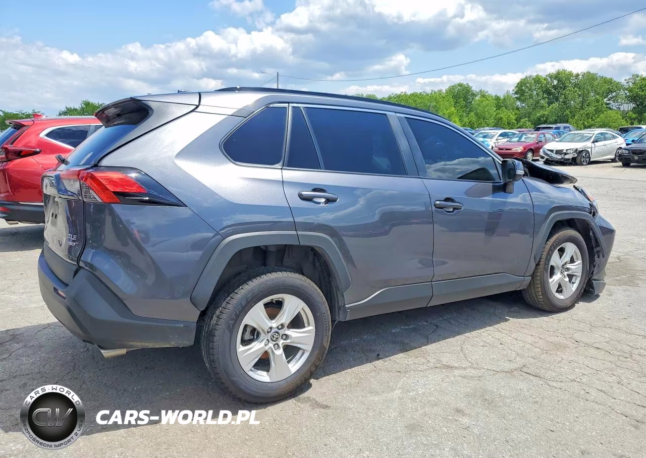 2021 Toyota Rav4 Xle VIN:2T3P1RFV1MC195029 - 3