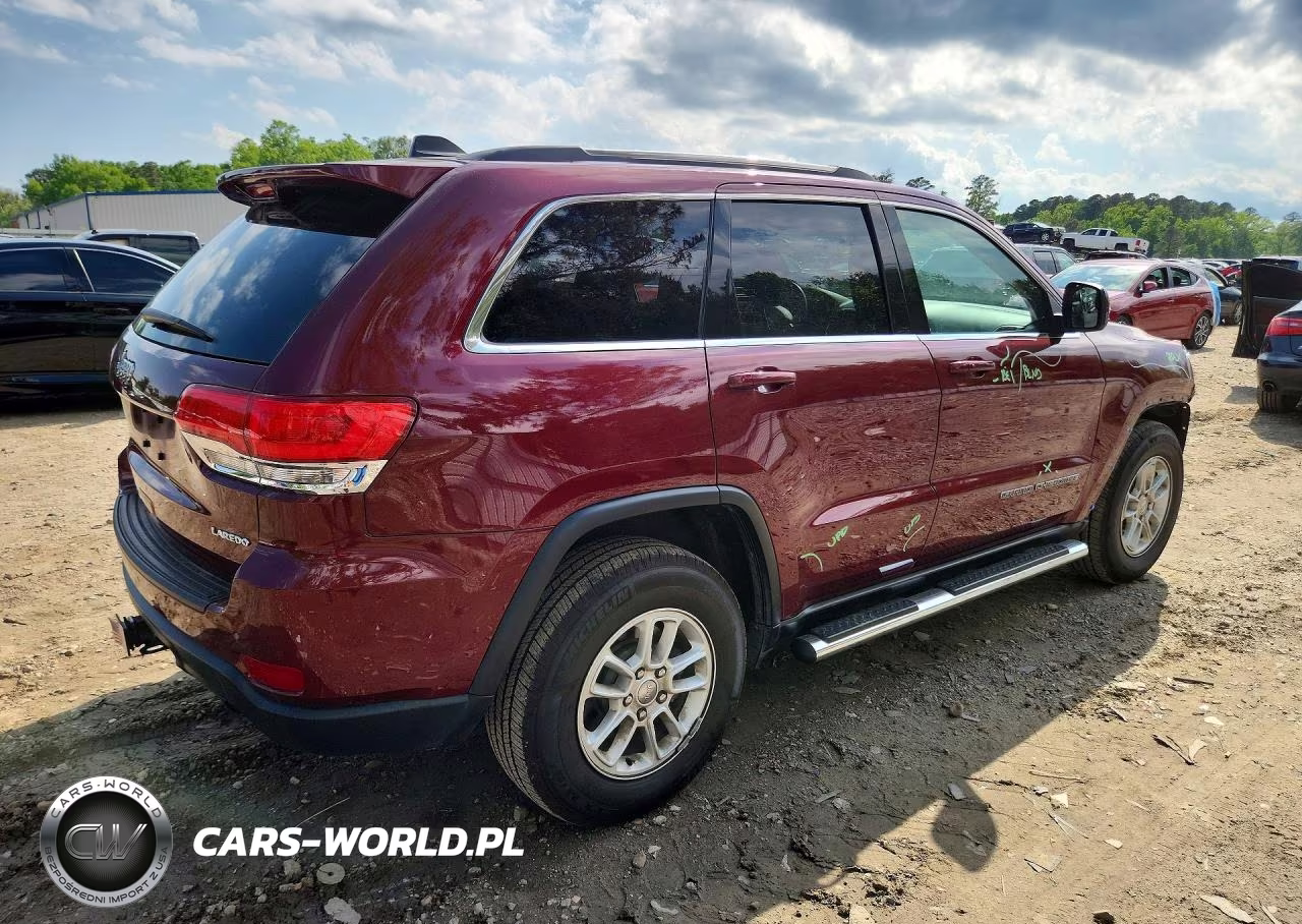 2018 Jeep Grand Cherokee Laredo VIN:1C4RJFAG5JC200780 - 3