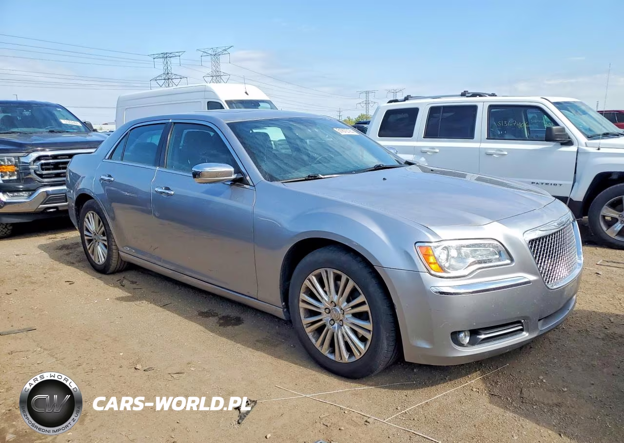 2013 Chrysler 300C VIN:2C3CCAKG8DH741166 - 4