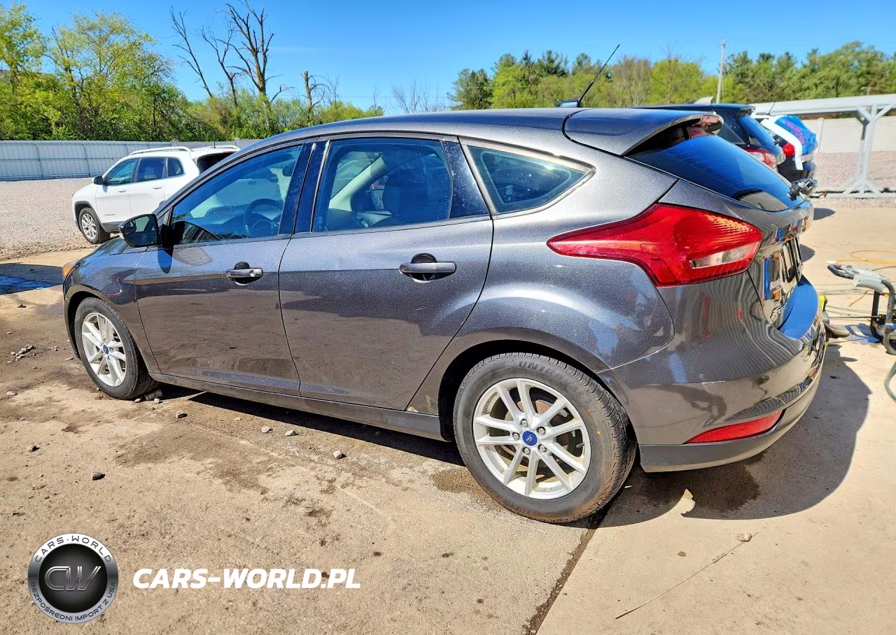 2018 Ford Focus Se VIN:1FADP3K22JL300853 - 2
