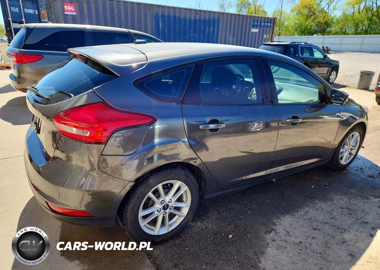 2018 Ford Focus Se VIN:1FADP3K22JL300853 - 3