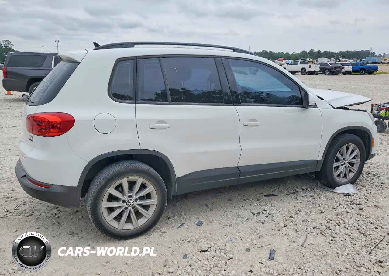 2018 Volkswagen Tiguan Limited VIN:WVGBV7AX6JK001878 - 3