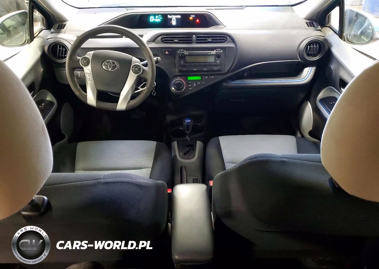 2013 Toyota Prius C Two VIN:JTDKDTB39D1043015 - 8