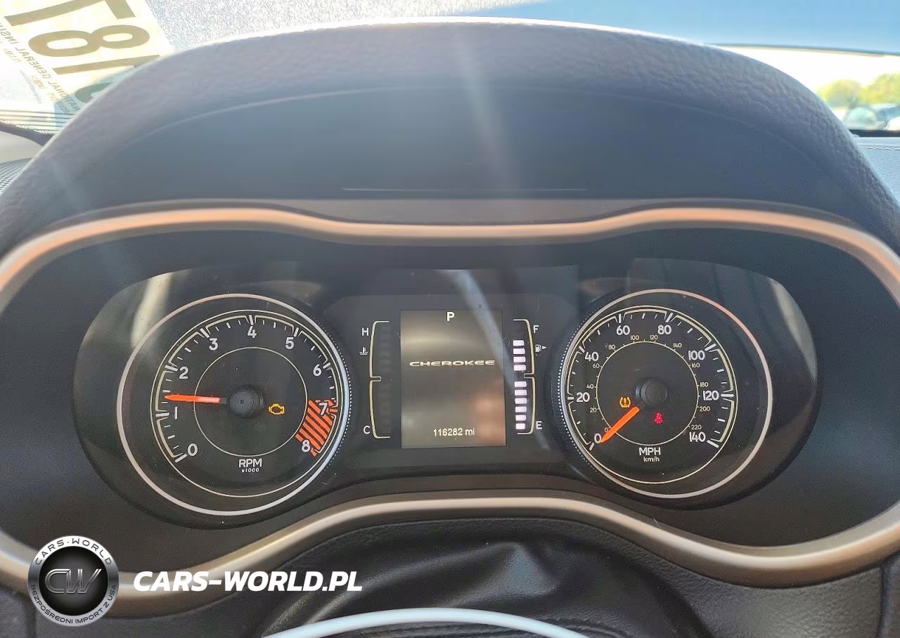 2015 Jeep Cherokee Latitude VIN:1C4PJMCSXFW619176 - 9