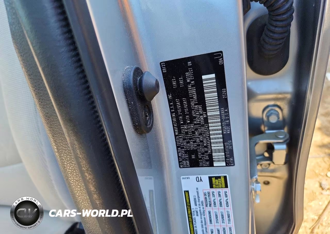 2023 Toyota Corolla Cross L VIN:7MUAAAAG4PV065742 - 13