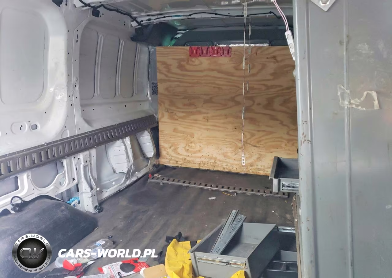 2015 Ford Transit T-250 VIN:1FTYR1ZMXFKA28633 - 10