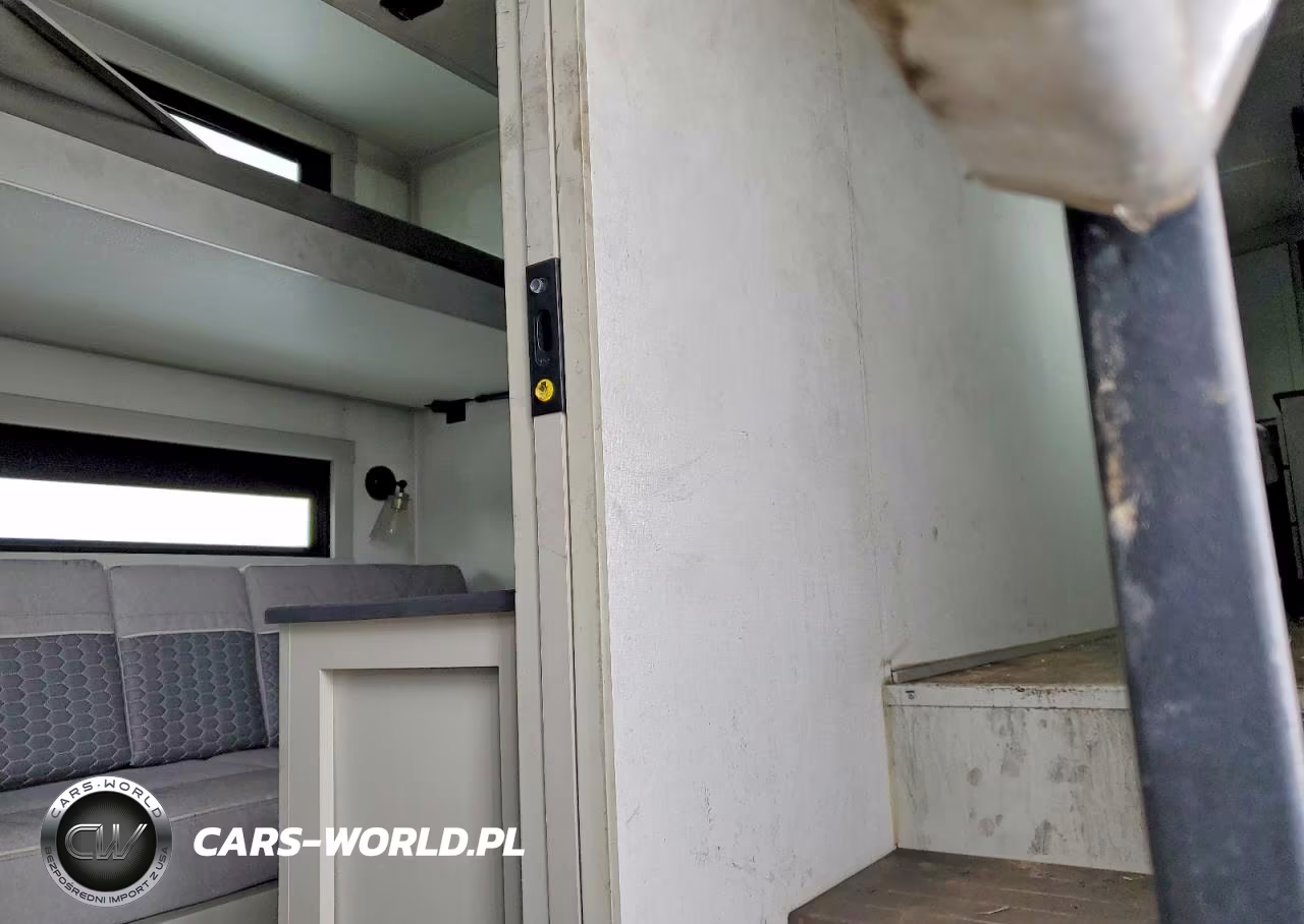 2024 Camper Unknown VIN:7T0FZ4325RA002031 - 5