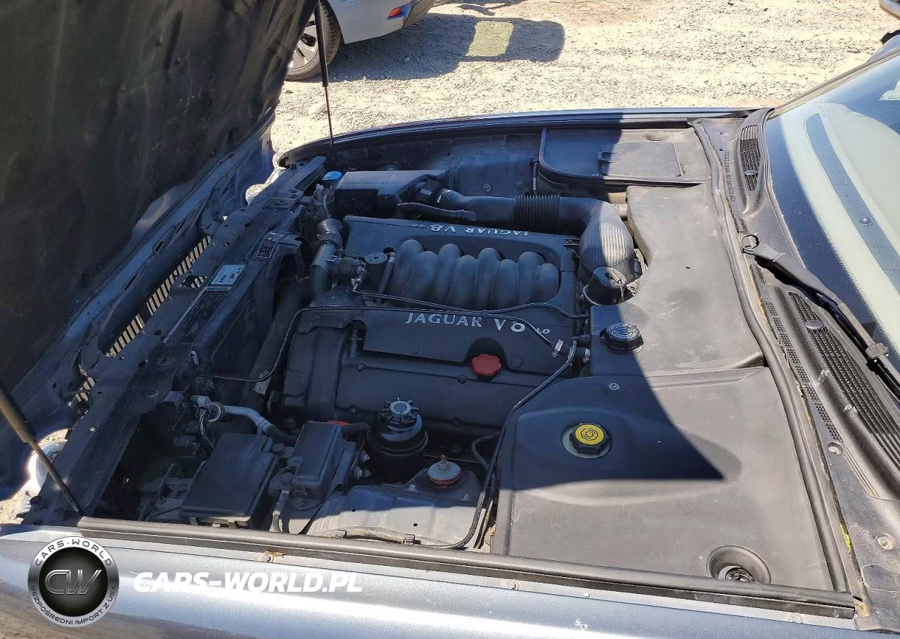 JAGUAR XJ8 VIN:SAJHX1247WC841374 - 11